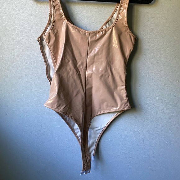 NWT Tigermist ‘Kyra Bodysuit’ in Beige - Picture 6 of 7